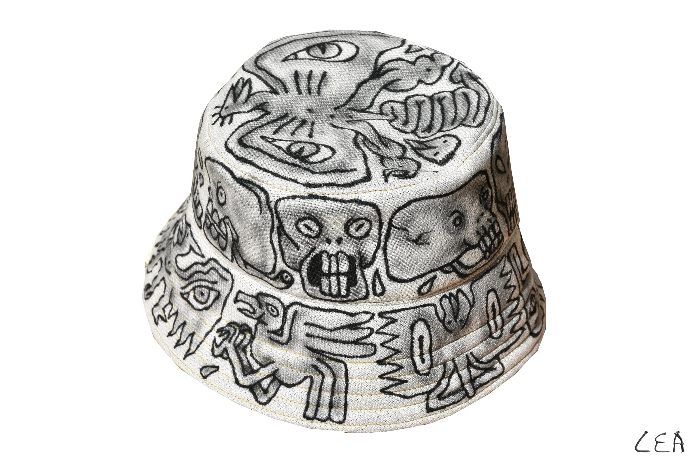 Bucket hat reversible intervenido
