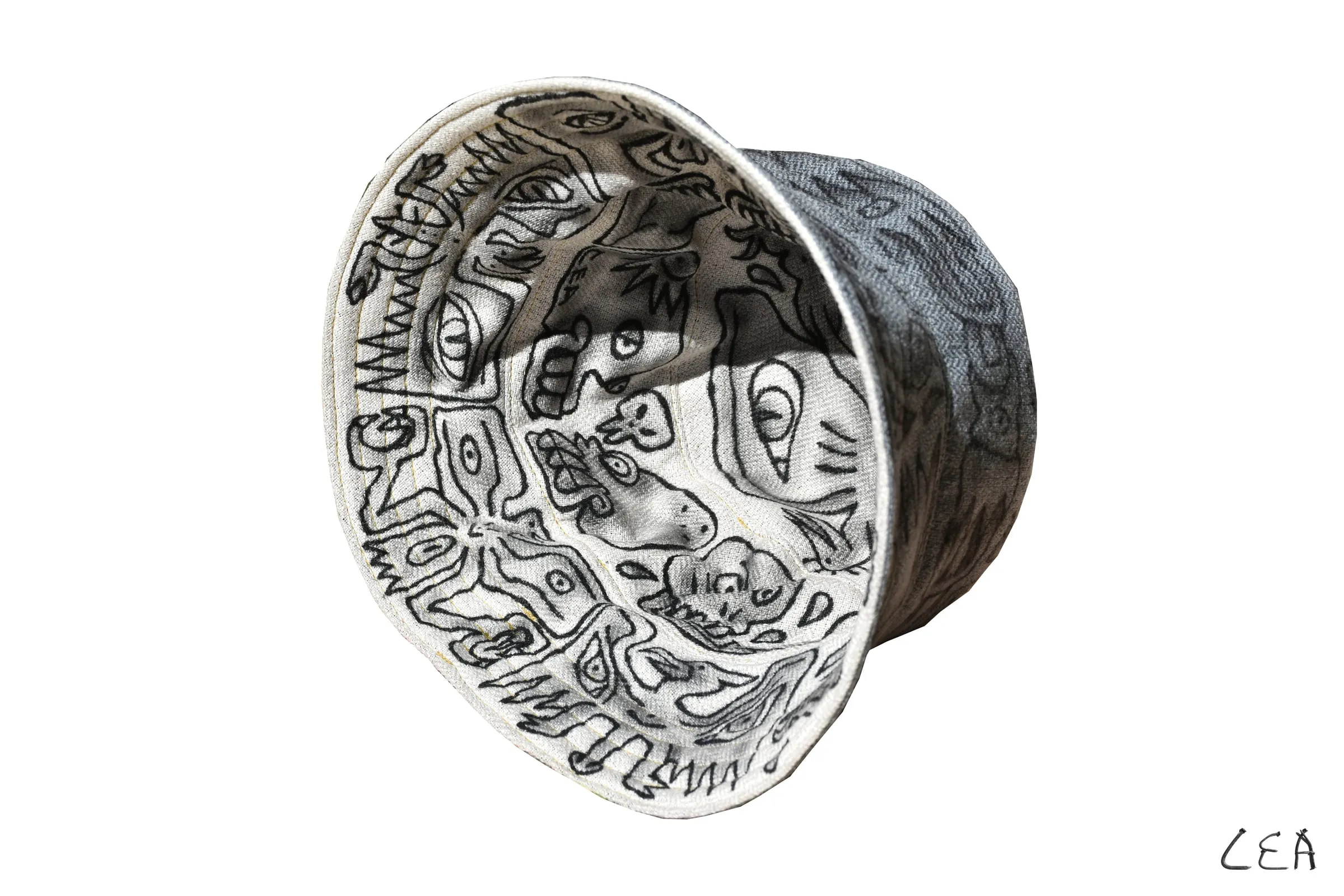 Bucket hat reversible intervenido